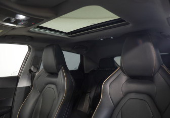 Подержанный автомобиль Omoda C5 2024 года (28 фото)