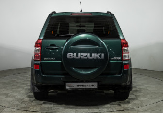 Подержанный автомобиль Suzuki Grand Vitara 2008 года (6 фото)