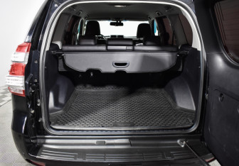 Подержанный автомобиль Toyota Land Cruiser Prado 2015 года (21 фото)