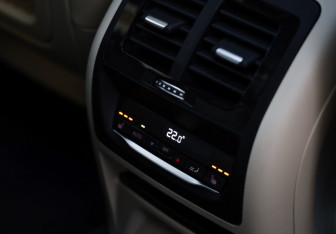 Подержанный автомобиль BMW X4 2019 года (8 фото)