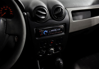 Подержанный автомобиль Renault Logan Sedan 2010 года (14 фото)