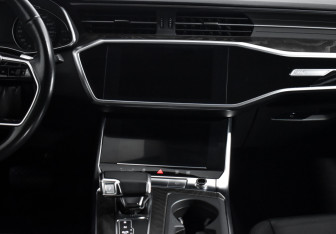 Подержанный автомобиль Audi A6 Sedan 2020 года (17 фото)