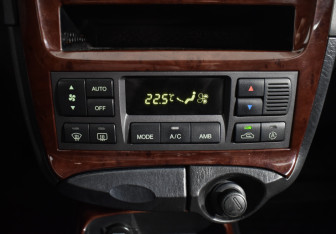 Подержанный автомобиль Hyundai Sonata 2007 года (17 фото)