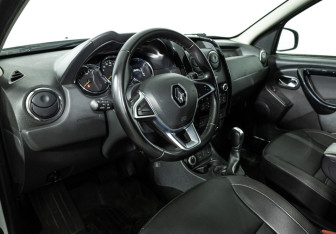 Подержанный автомобиль Renault Duster 2019 года (11 фото)