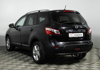 Подержанный автомобиль Nissan Qashqai+2 2011 года (7 фото)