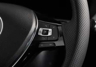 Подержанный автомобиль Volkswagen Tiguan 2017 года (13 фото)