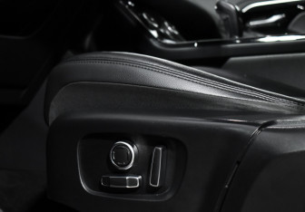 Подержанный автомобиль Land Rover Range Rover Evoque 2022 года (17 фото)