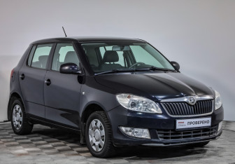 Подержанный автомобиль Skoda Fabia Hatchback 2013 года (3 фото)