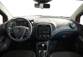 Подержанный автомобиль Renault Kaptur 2017 года (9 фото)