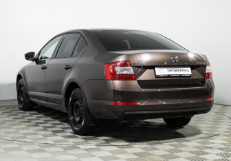 Подержанный автомобиль Skoda Octavia Liftback 2014 года (7 фото)