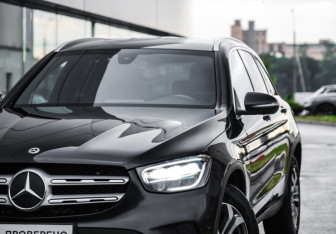 Подержанный автомобиль Mercedes-Benz GLC Coupe 2022 года (2 фото)