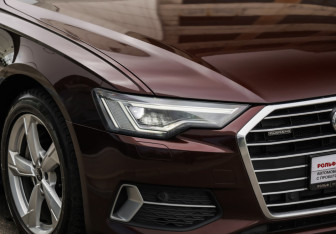Подержанный автомобиль Audi A6 Sedan 2021 года (11 фото)