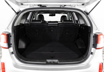 Подержанный автомобиль Kia Sorento 2013 года (20 фото)