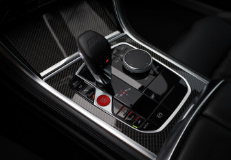 Подержанный автомобиль BMW M8 Coupe 2023 года (19 фото)