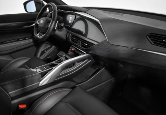 Подержанный автомобиль Geely Tugella 2023 года (16 фото)