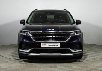 Подержанный автомобиль Kia Carnival 2023 года (2 фото)