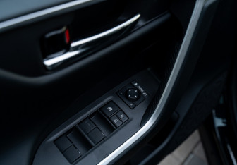 Новый Toyota RAV4 2025 (17 фото)