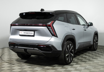 Подержанный автомобиль Geely Atlas 2024 года (5 фото)