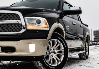 Подержанный автомобиль Dodge RAM 2014 года (2 фото)