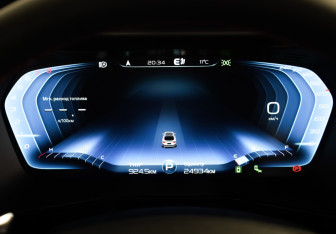 Подержанный автомобиль Geely Tugella 2023 года (13 фото)