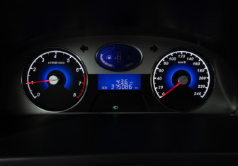 Подержанный автомобиль Geely Emgrand EC7 Sedan 2013 года (12 фото)