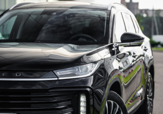 Подержанный автомобиль Exeed TXL 2023 года (2 фото)