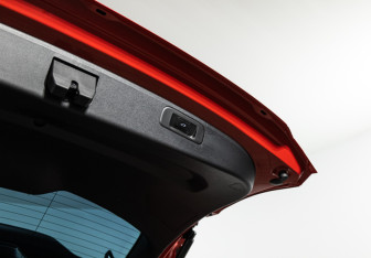 Подержанный автомобиль Geely Coolray 2023 года (19 фото)