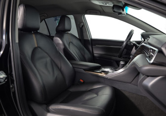 Подержанный автомобиль Toyota Camry Sedan 2021 года (9 фото)