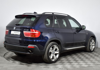 Подержанный автомобиль BMW X5 2007 года (5 фото)