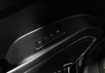 Подержанный автомобиль Chevrolet Tahoe 2016 года (16 фото)