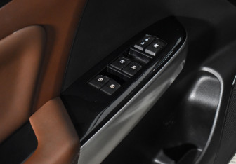 Подержанный автомобиль GAC GS8 2020 года (10 фото)