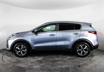 Подержанный автомобиль Kia Sportage 2021 года (8 фото)