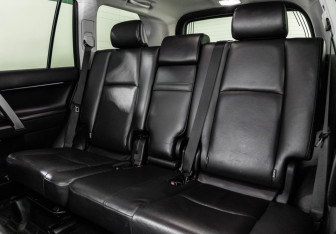 Подержанный автомобиль Toyota Land Cruiser Prado 2021 года (27 фото)