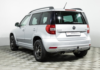 Подержанный автомобиль Skoda Yeti 2014 года (7 фото)