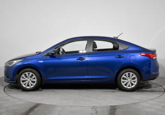 Подержанный автомобиль Hyundai Solaris Sedan 2022 года (8 фото)