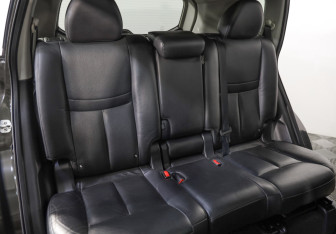 Подержанный автомобиль Nissan X-Trail 2017 года (27 фото)