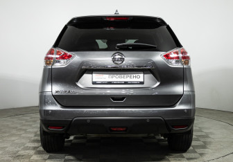 Подержанный автомобиль Nissan X-Trail 2017 года (6 фото)