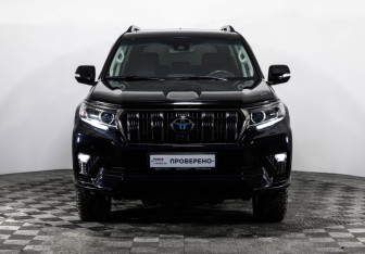 Подержанный автомобиль Toyota Land Cruiser Prado 2021 года (3 фото)
