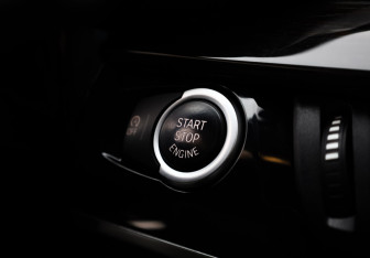 Подержанный автомобиль BMW X5 2018 года (16 фото)