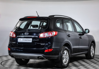 Подержанный автомобиль Hyundai Santa Fe 2011 года (5 фото)