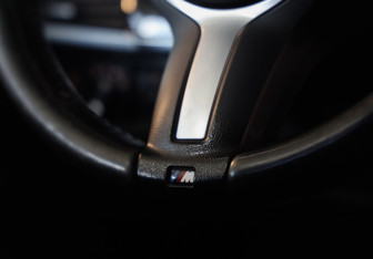 Подержанный автомобиль BMW X5 2017 года (13 фото)