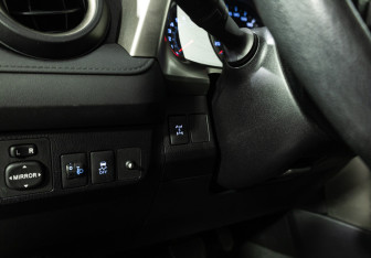 Подержанный автомобиль Toyota RAV4 2012 года (17 фото)