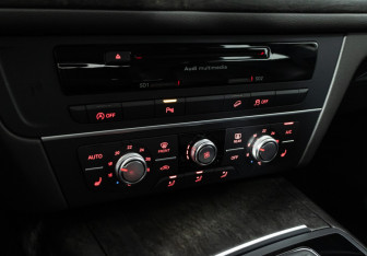 Подержанный автомобиль Audi A6 allroad 2016 года (21 фото)