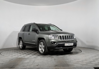 Подержанный автомобиль Jeep Compass 2012 года (3 фото)
