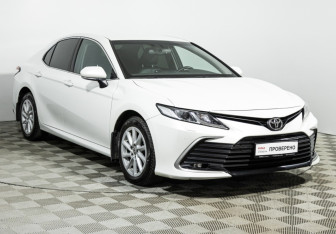 Подержанный автомобиль Toyota Camry Sedan 2022 года (3 фото)