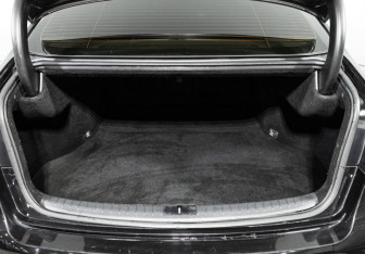 Подержанный автомобиль Genesis G80 2019 года (15 фото)