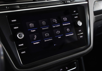 Подержанный автомобиль Volkswagen Tiguan 2019 года (13 фото)