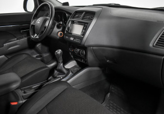 Подержанный автомобиль Mitsubishi ASX 2018 года (14 фото)