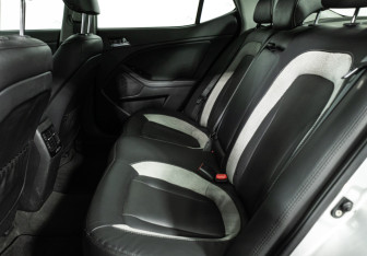 Подержанный автомобиль Kia Optima Sedan 2012 года (10 фото)