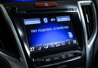 Подержанный автомобиль Acura TLX 2014 года (16 фото)